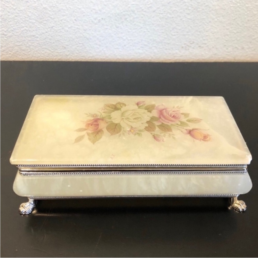 Vintage Cream Onyx Stone Floral Jewelry Box